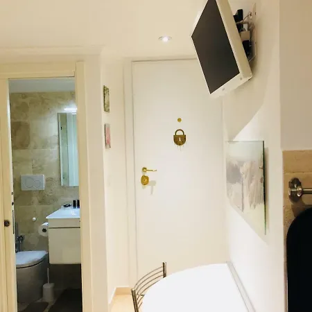 Апартаменты Mini Flat